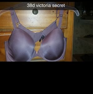 38 D Bra